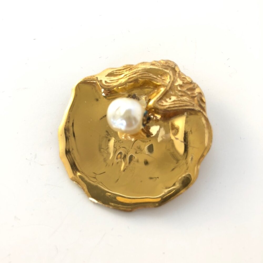 Miriam Haskell Oyster Pin with Pearl